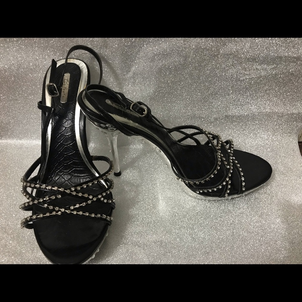 Heels - Picture 7 of 8